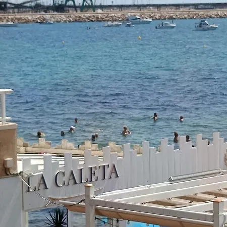 1a Linea Mar Playa Торрев'єха